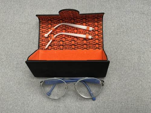 Red dead eyeglasses and - dead,