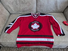 CCM CANADA ICE HOCKEY JERSEY -