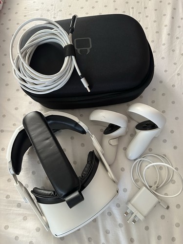 Oculus quest headset - vr,