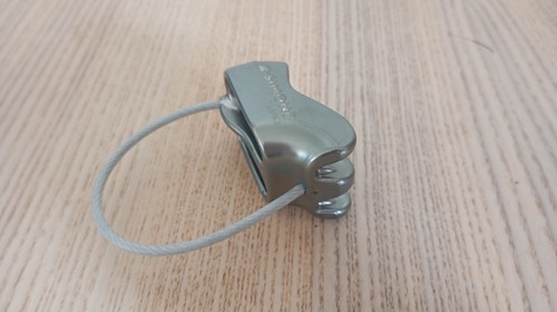 Belay device for - device,