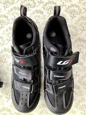 louis garneau cycling shoes size 42 and cycling pedal clips