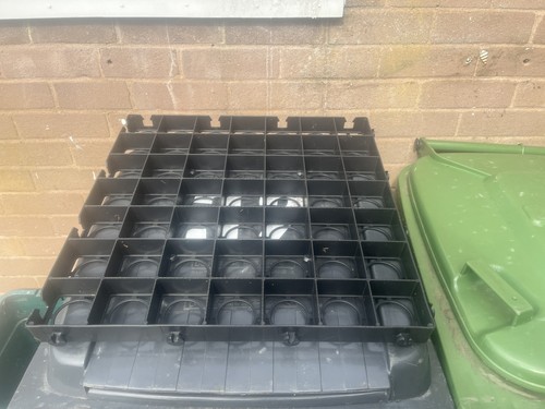 Black plastic grids for - 6,