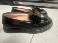 River Island Size 4 Flat