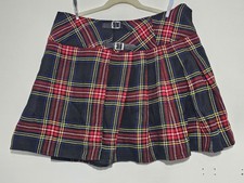 Mens Scottish Kilt And Pin