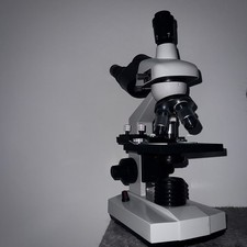 Trinocular Compound Microscope,40X-5000X magnification,WF10x and WF25x Eyepieces