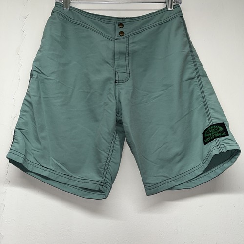 Vtg world jungle - vtg, 90’s