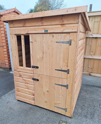 Outdoor animal shelter fully - animal,