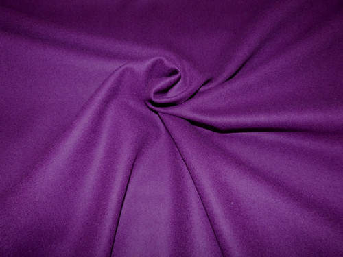 Stunning 100 wool fabric - 100%,