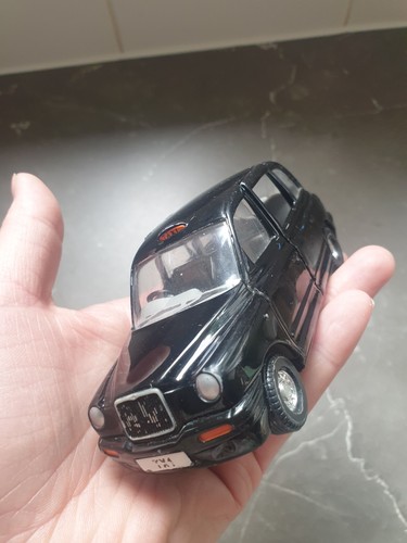 Corgi black london taxi - black,