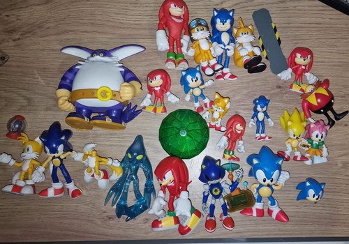 Sonic the hedgehog figures and - sonic,