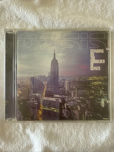 Oasis standing the shoulder - standing,