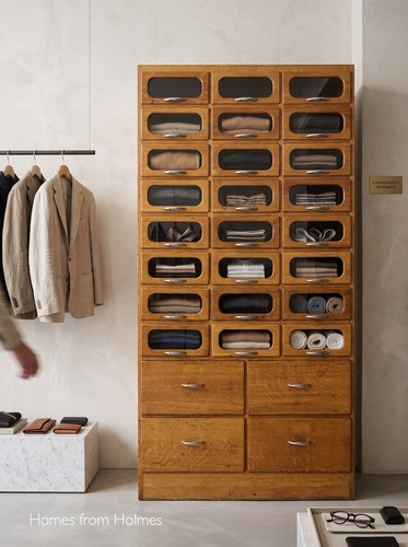 Haberdashery cabinet drapers - /,