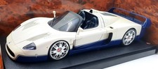 Hot Wheels 1/18 Scale Diecast G7158 - Maserati MC12 - White/Blue