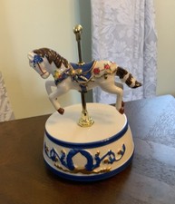 Mr Christmas 2010 Musical Carousel Horse Porcelain Moves Up/Down Wind-Up EUC