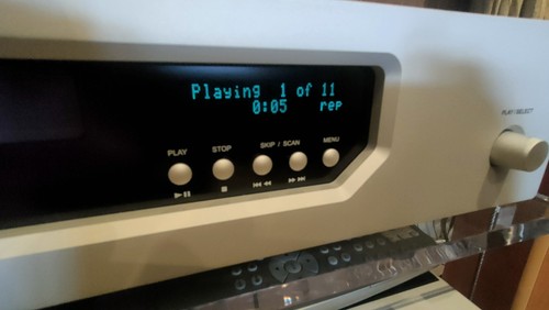 Lyngdorf silver cd player - lyngdorf,