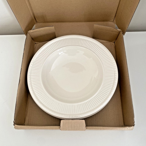Wedgwood edme rimmed bowl - rimmed,