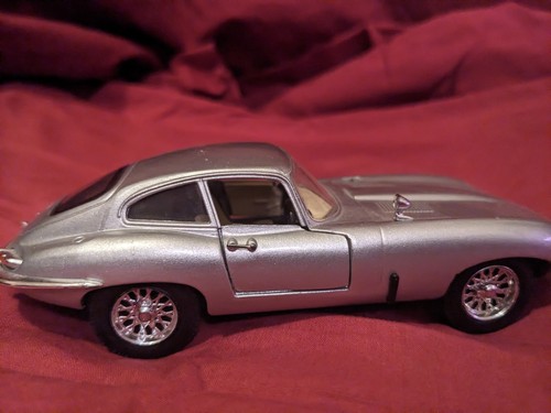 Solido jaguar e type - 1/32,