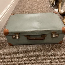 True vintage Small Vintage Cardboard Suitcase 46 X 29 X 15 Cm  retro styling. 
