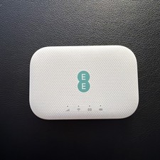 EE Mini Halo Hub EE71 4G