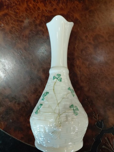 Belleek setanta vase shamrock - belleek,
