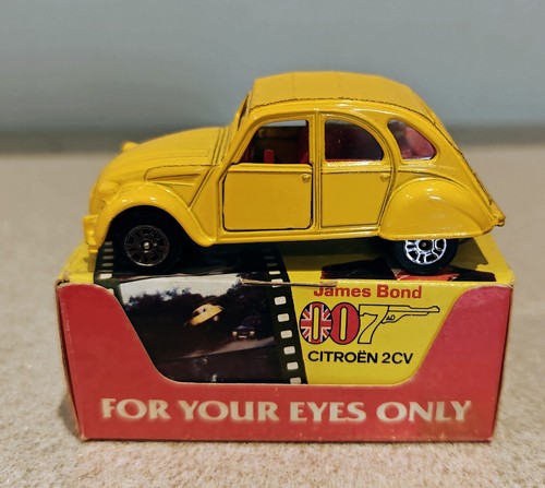 Corgi james bond 007 citroen - james,