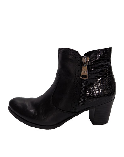 Rieker black leather boots - leather,