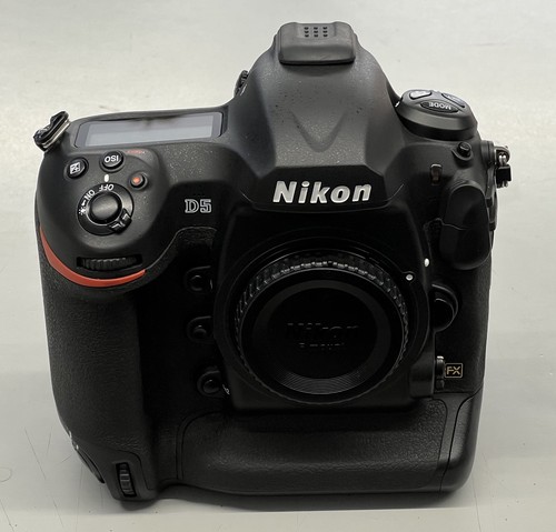 Nikon body only dual xqd - d5,
