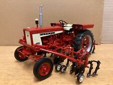 1/16 scale Speccast International IH farmall 504 w/cultivator tractor tracteur 