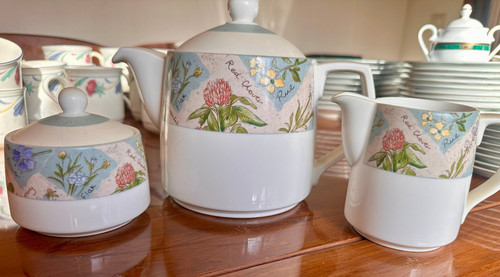 Royal doulton everyday - royal,