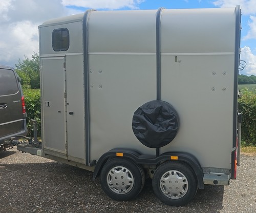 Hb505 double horse trailer - hb505, trailer,