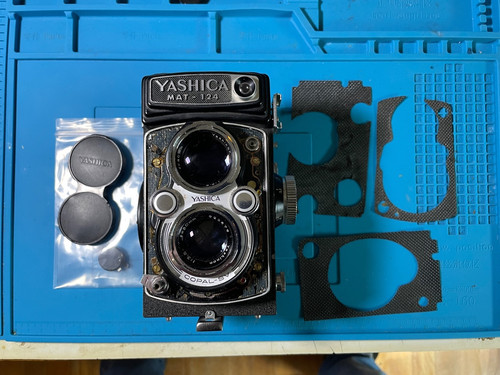 Yashica mat 124 camera for - ,