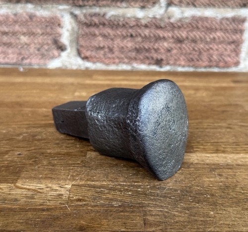 Vintage domed oval - hardy, stake