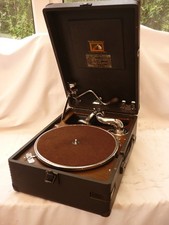 HMV102D 1945 Black portable Gramophone, Phonograph. Gramaphone, Fully Serviced
