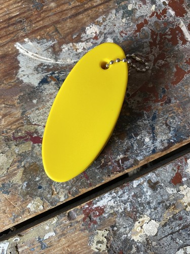 Floating keyring yacht - keyring,