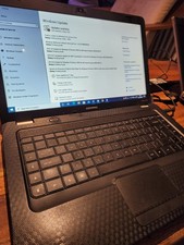 Compaq Laptop Old + carry case