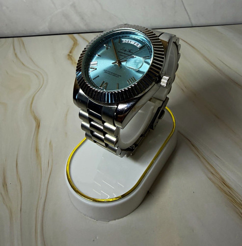 Lucky star quartz analog - lucky,
