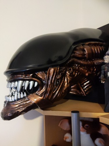 Dog alien bust horror - bust,