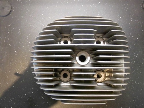 Bsa bantam b175 center - bsa, plug