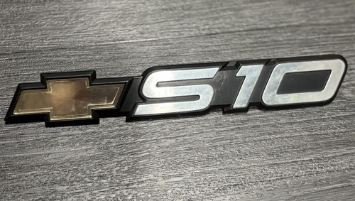 Vintage chevrolet s10 emblem - vintage,