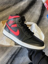 WMNS AIR JORDAN 1 MID