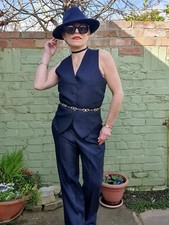 VINTAGE 70'S TAILORED NAVY BLUE PINSTRIPE DAPPER WAISTCOAT VEST, IN SIZE 12/14.