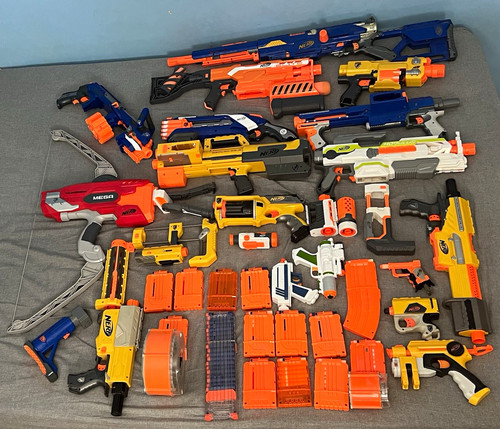 Nerf gun bundle - gun,