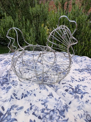 Quirky vintage style hen - vintage,