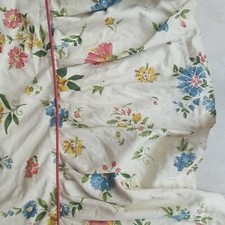 Frilled floral bed - frilled,