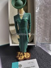 The Latest Thing 'Fabulous Folds by Stacy Bayne With C.O.A and Box