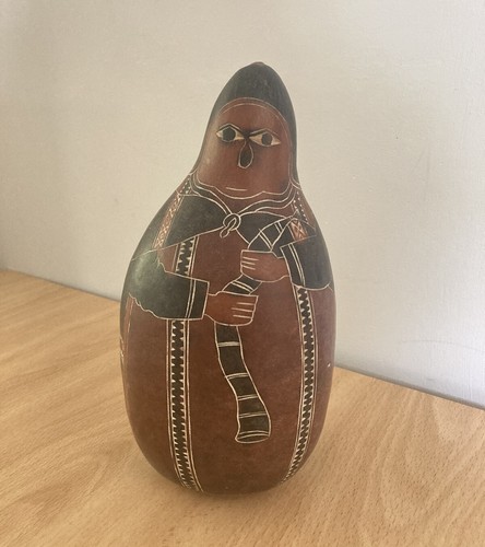 Hand carved gourd man - , peru