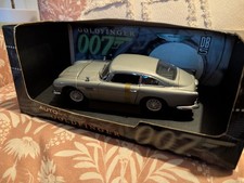 Autoart Aston Martin DB5 James