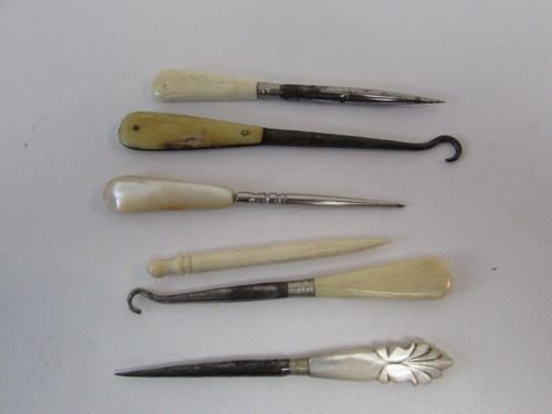 Antique button and - (ref1co),
