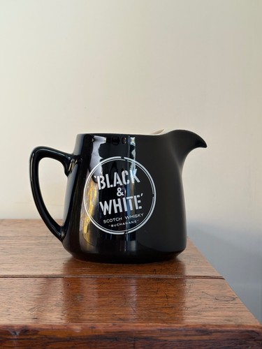 Black white scotch whisky - white,