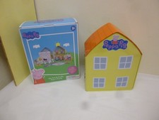Peppa Pig Family Figures (4), with house / carry case and arts & craft set - New